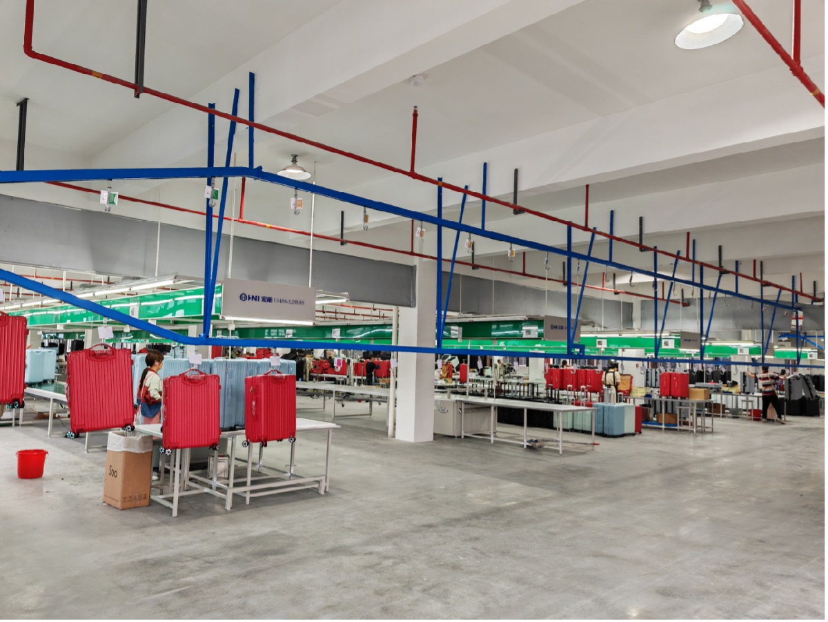The Luggage Production Process Explained: A Guide for Brands